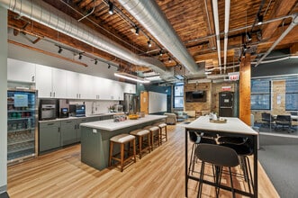 222 W Hubbard St, Chicago, IL for lease Interior Photo- Image 2 of 7