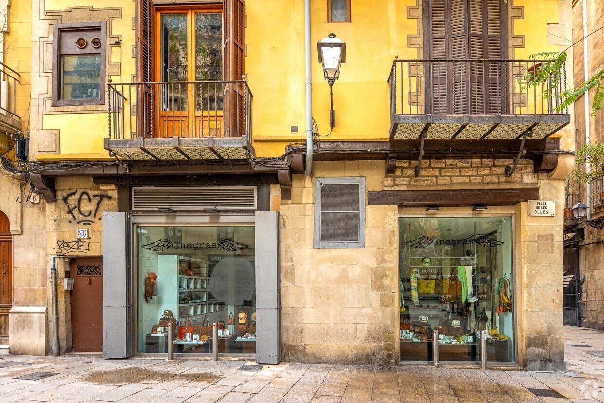 Retail in Barcelona, Barcelona for lease Interior Photo- Image 1 of 19