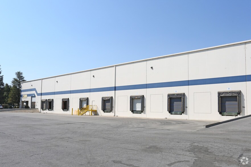 900 N Plaza Dr, Visalia, CA for lease - Building Photo - Image 3 of 4