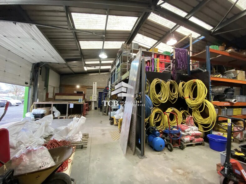 Flex in Bouguenais for lease - Interior Photo - Image 2 of 6