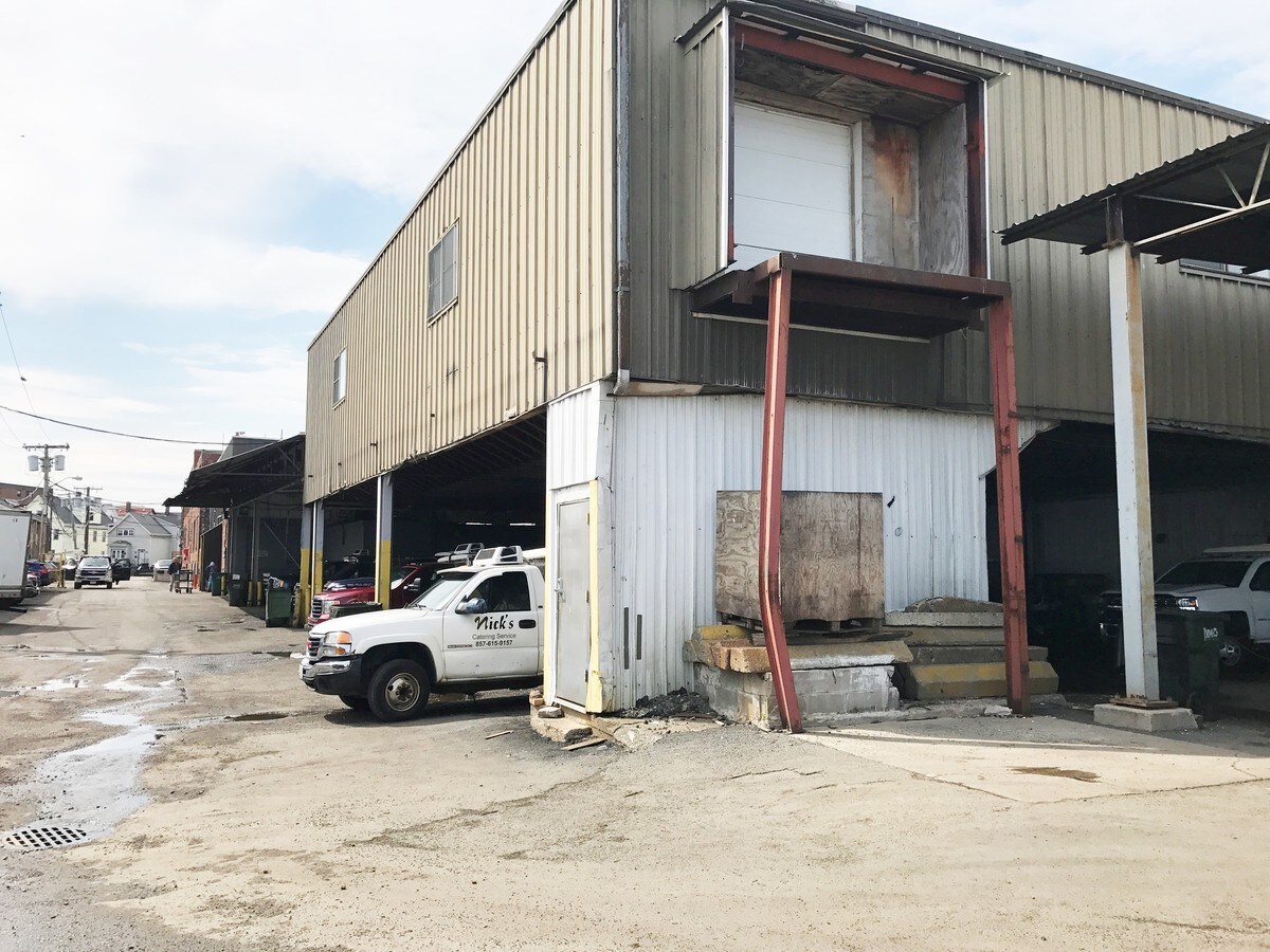 151 Bow St, Everett, MA 02149