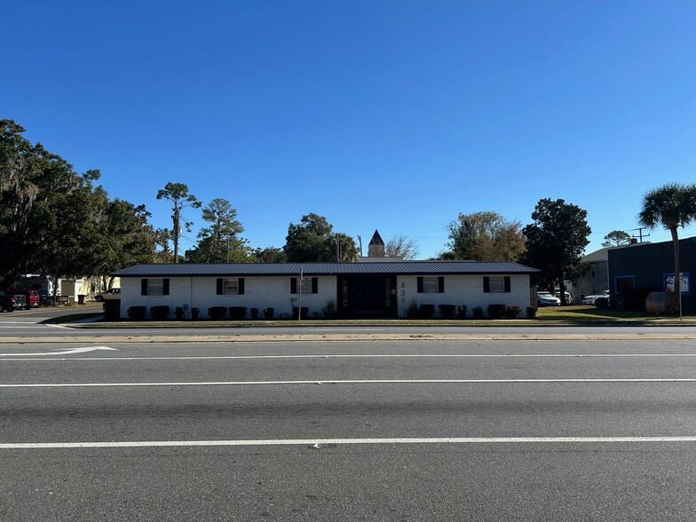 439 SW Main Blvd, Lake City, FL for lease - Building Photo - Image 3 of 36