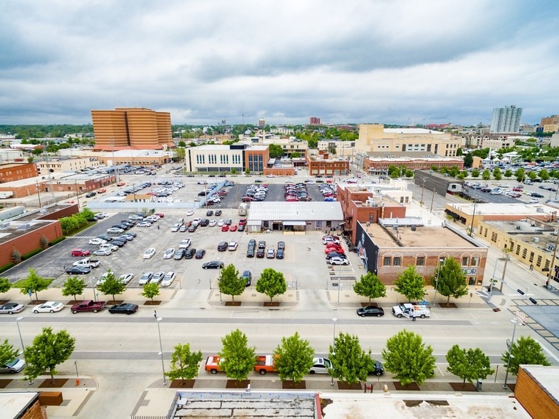701 W Sheridan Ave, Oklahoma City, OK for lease - Aerial - Image 3 of 10