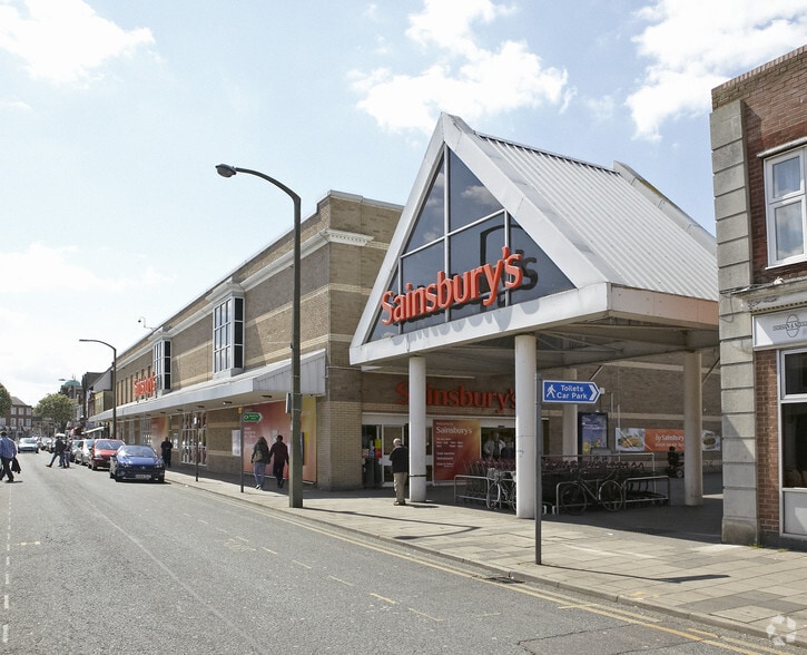 39-55 High St, Clacton On Sea for sale - Primary Photo - Image 1 of 1