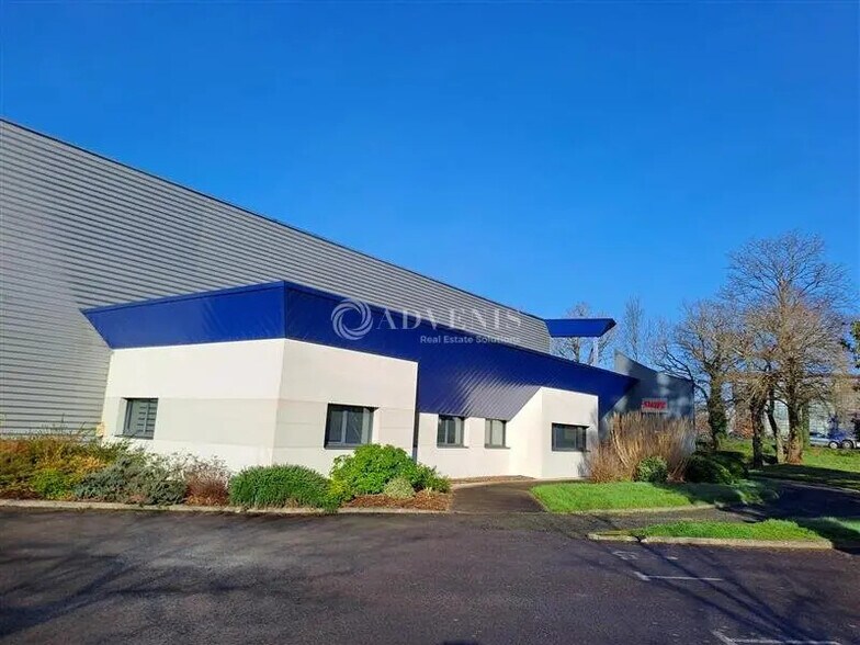 Flex in Sainte-Luce-sur-Loire for lease - Building Photo - Image 1 of 9