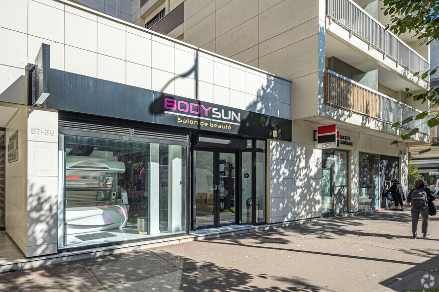 Multifamily in Paris for sale - Building Photo - Image 2 of 15