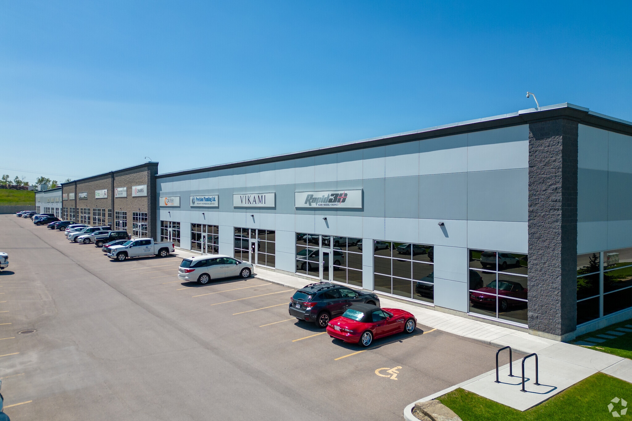 1011 57th Ave NE, Calgary, AB for sale Primary Photo- Image 1 of 1