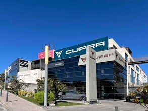 Retail in Alcobendas, Madrid for lease Construction Photo- Image 1 of 6