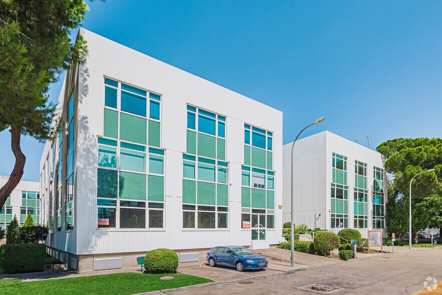 Office in Madrid, Madrid for lease - Building Photo - Image 3 of 6