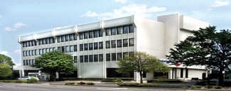 More details for 300 Merrick Rd, Lynbrook, NY - Office/Medical for Lease