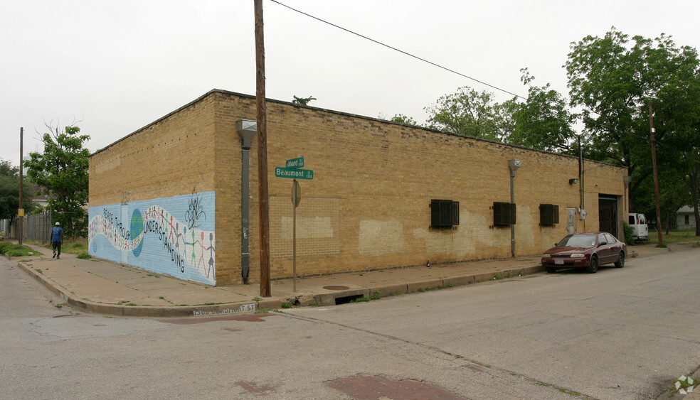 1730 S Akard St, Dallas, TX for lease - Building Photo - Image 2 of 3