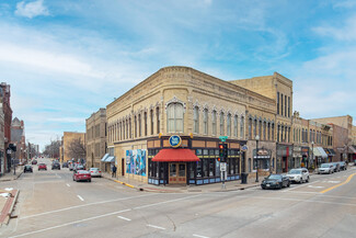 More details for 401 N Main St, Oshkosh, WI - Retail for Sale