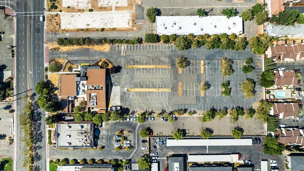 1400 Howe Ave, Sacramento, CA for lease - Building Photo - Image 3 of 16