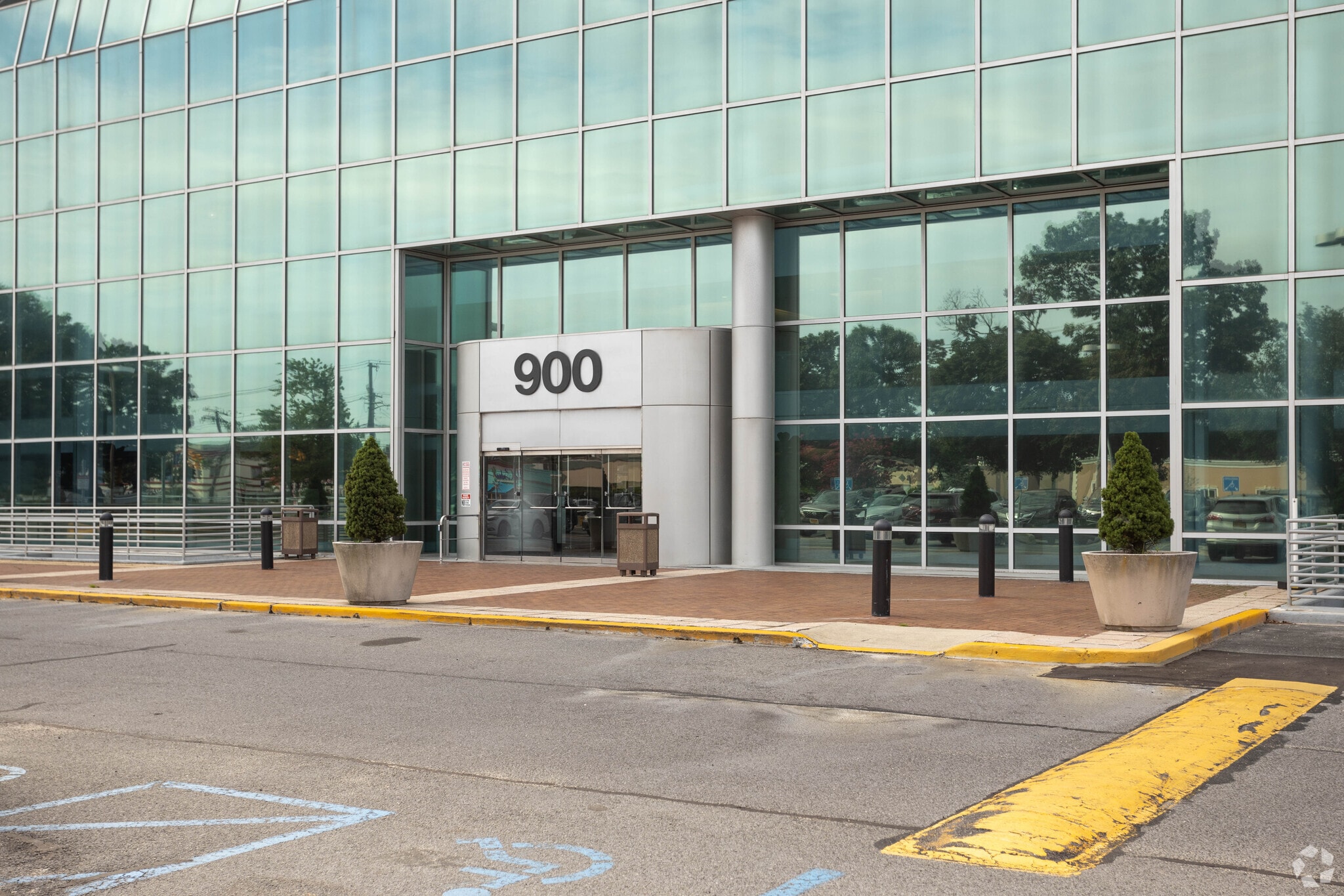 990 Stewart Ave, Garden City, NY 11530 Atria East