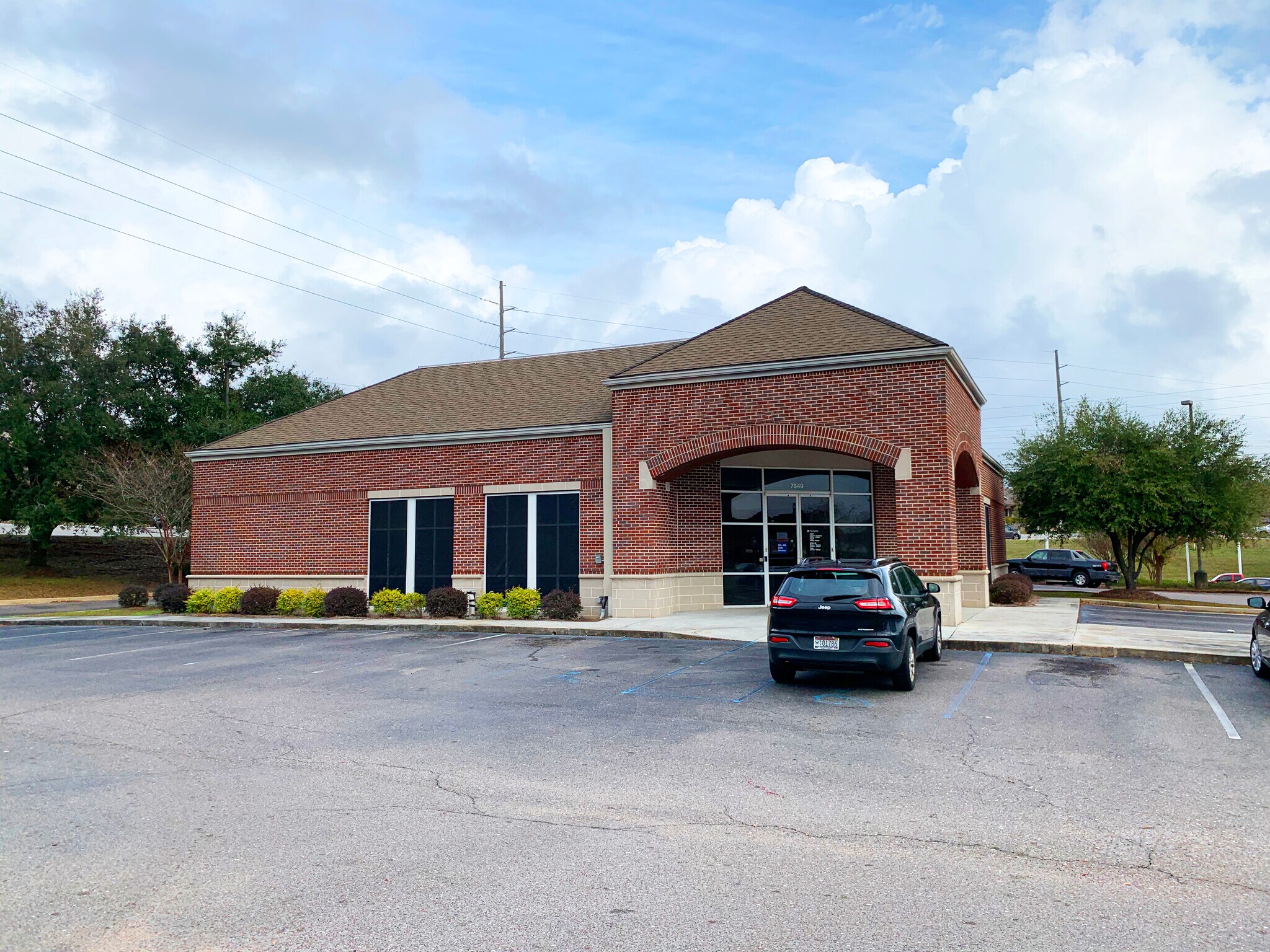 7849 Cottage Hill Rd, Mobile, AL 36695