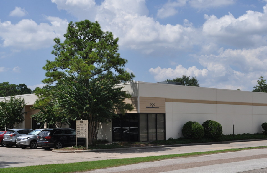 1544 Sawdust Rd, The Woodlands, TX for lease - Building Photo - Image 1 of 1