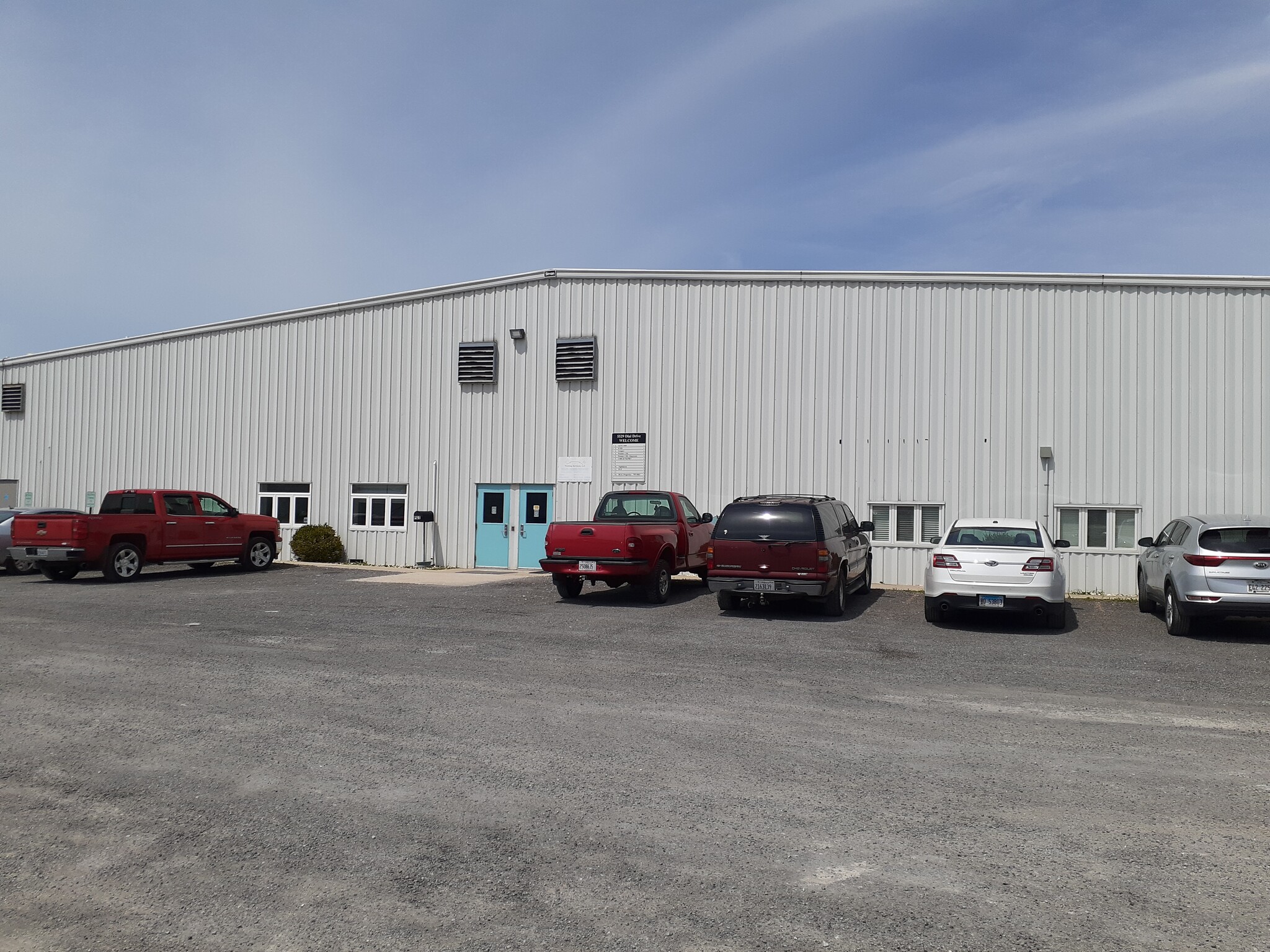 5529 Dial Dr, Granite City, IL for lease Building Photo- Image 1 of 6