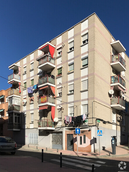 Calle Ceuta, 28, Alcobendas, Madrid for lease - Primary Photo - Image 1 of 2