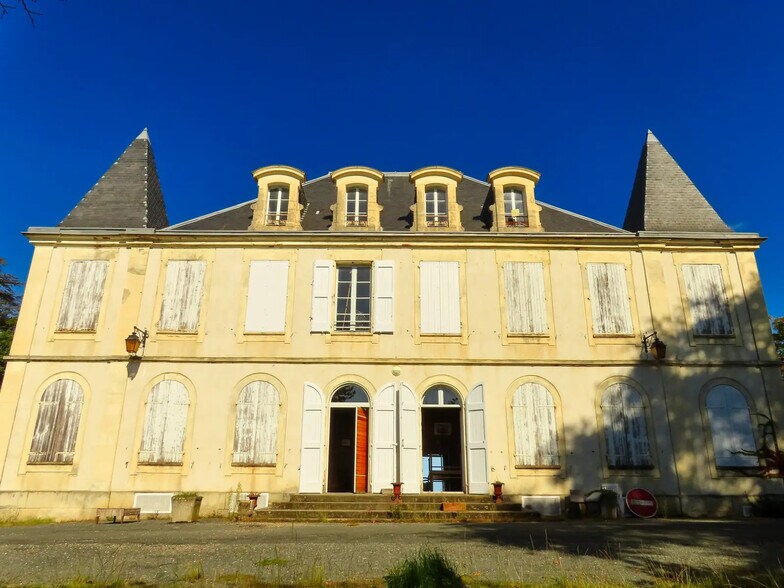 Office in Fiac for sale - Building Photo - Image 1 of 7