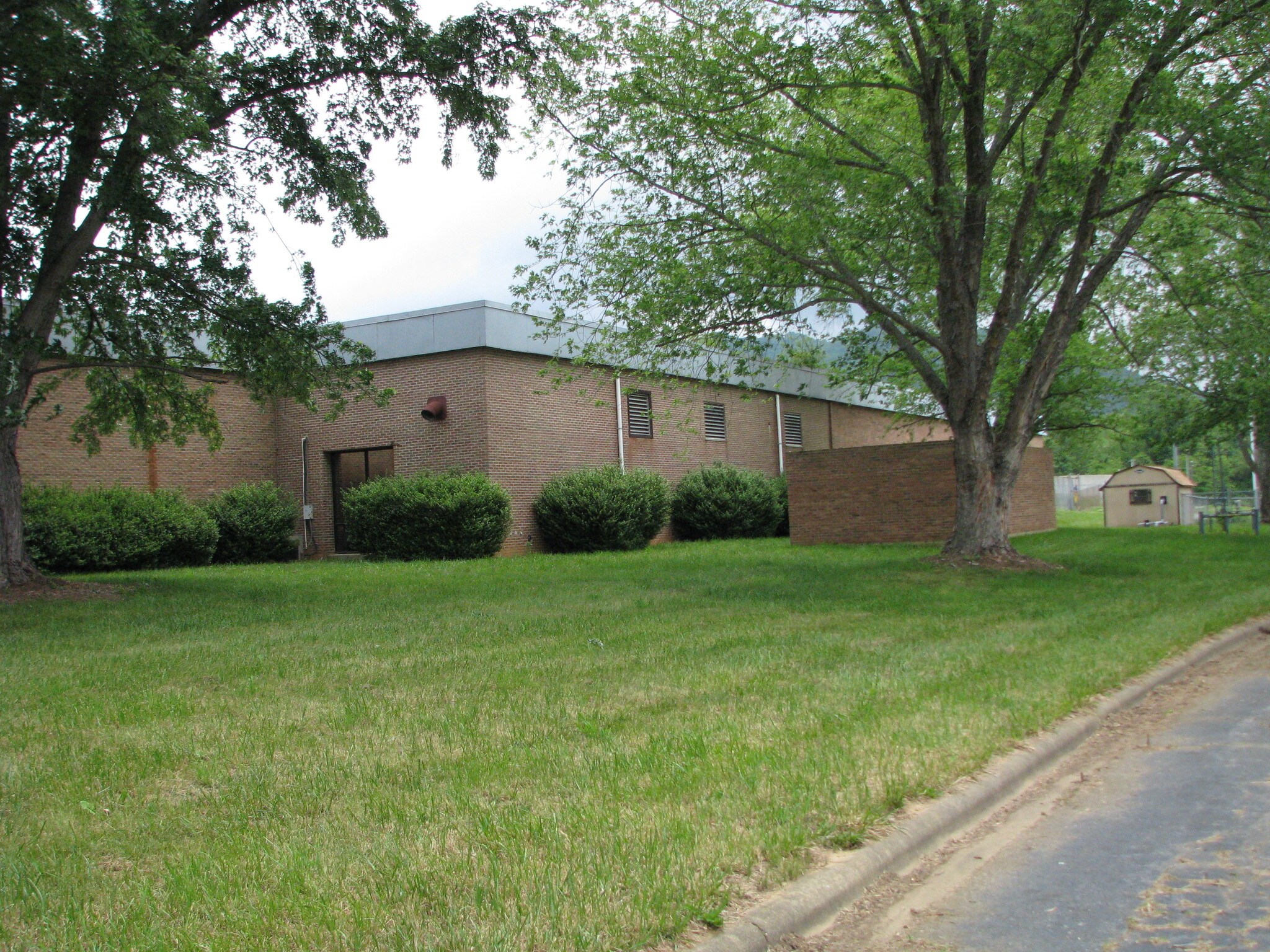 850 Warren Wilson Rd, Swannanoa, NC 28778 Bee Tree Business Complex