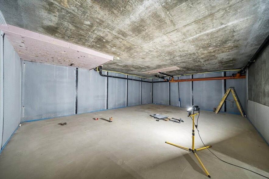 299 Manchester Rd, London for lease - Building Photo - Image 3 of 17