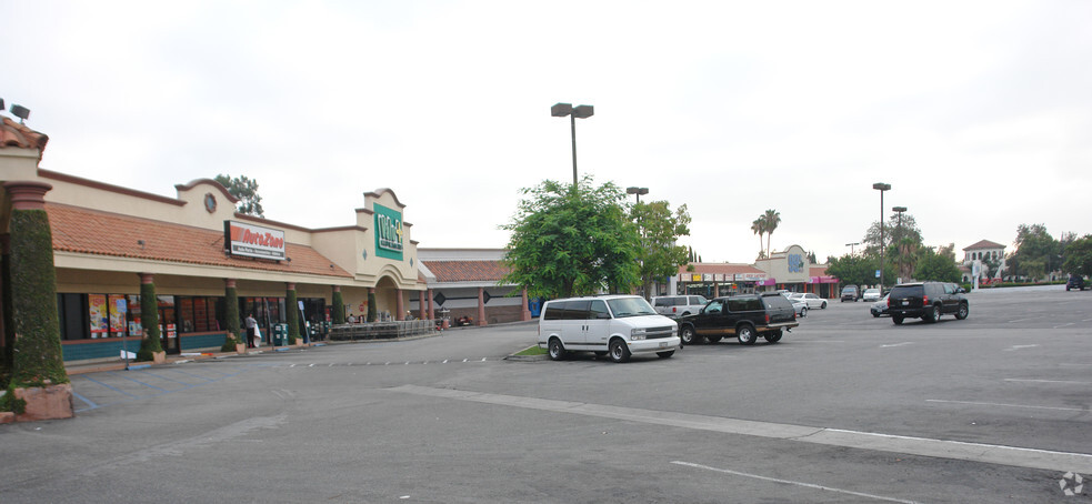 14101-14155 Ramona Blvd, Baldwin Park, CA for lease - Building Photo - Image 2 of 2