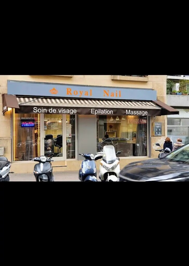 Location Commerce 61 m² - Photo 1