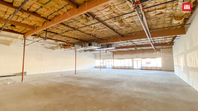 540-690 E Los Angeles Ave, Simi Valley, CA for lease Interior Photo- Image 2 of 3