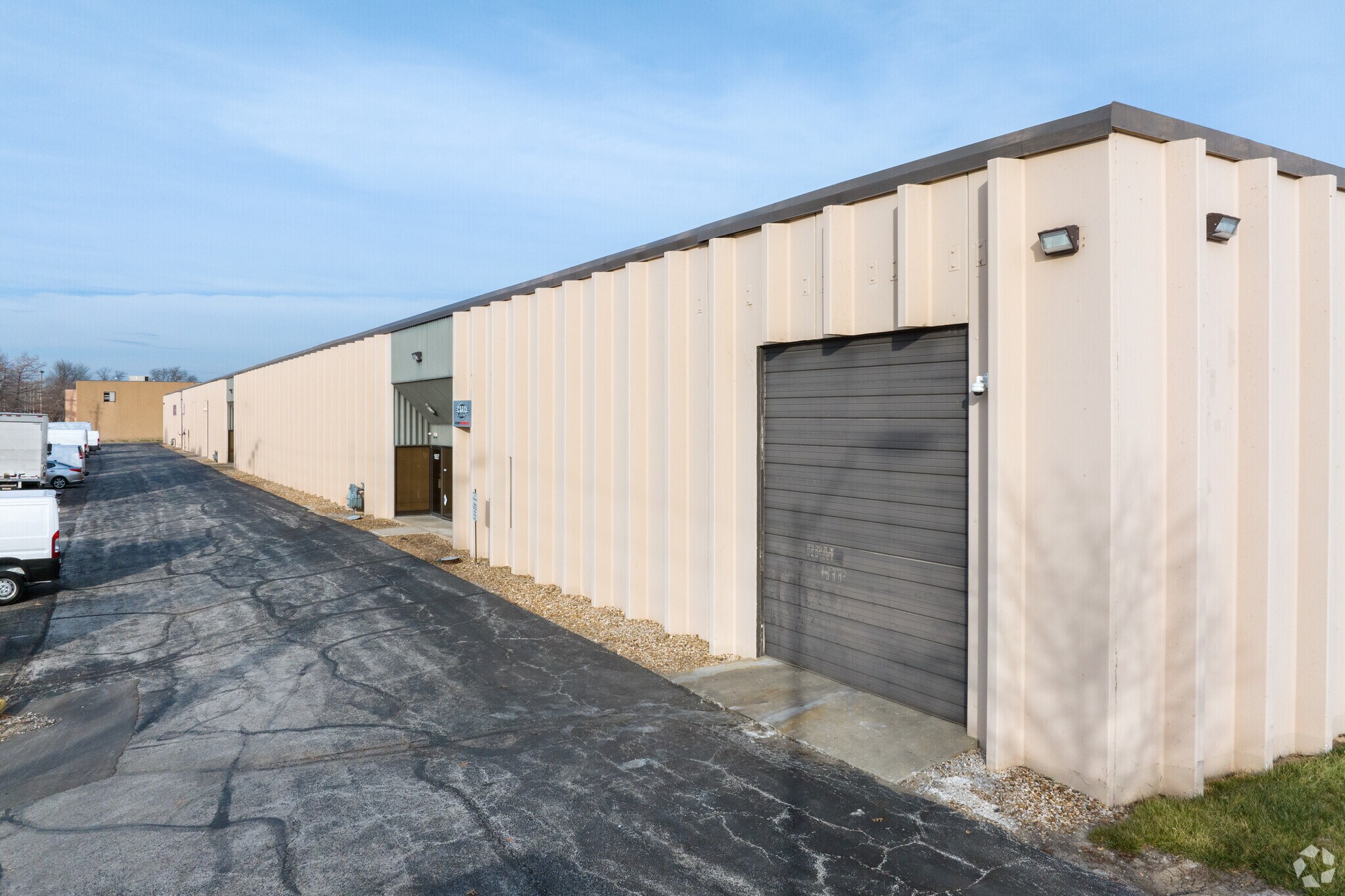 1651-1689 N Topping Ave, Kansas City, MO for lease Primary Photo- Image 1 of 8