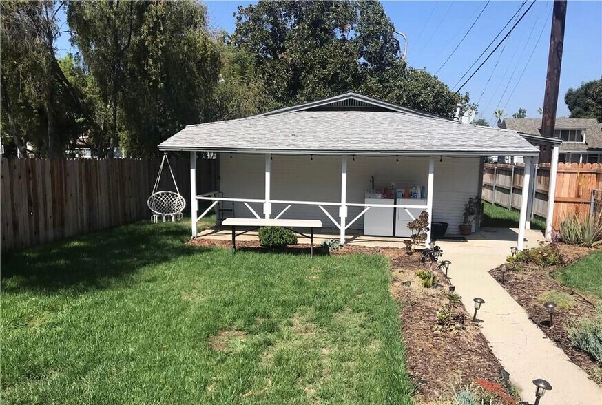 2122 E St, La Verne, CA for sale - Primary Photo - Image 1 of 27