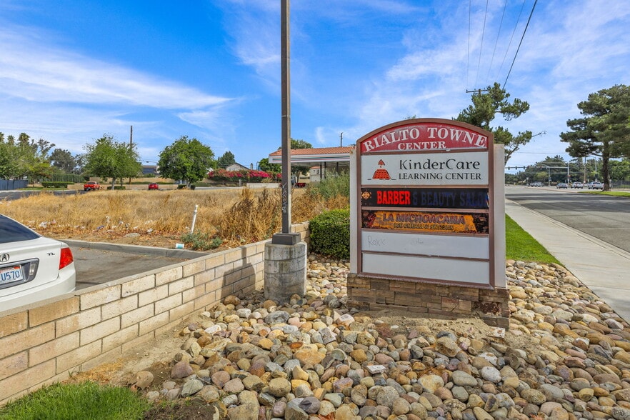 940 Bloomington Ave, Bloomington, CA for sale - Aerial - Image 2 of 7