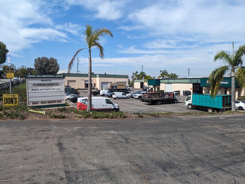 2400-2402 Palm Dr, Signal Hill, CA for lease - Building Photo - Image 2 of 6