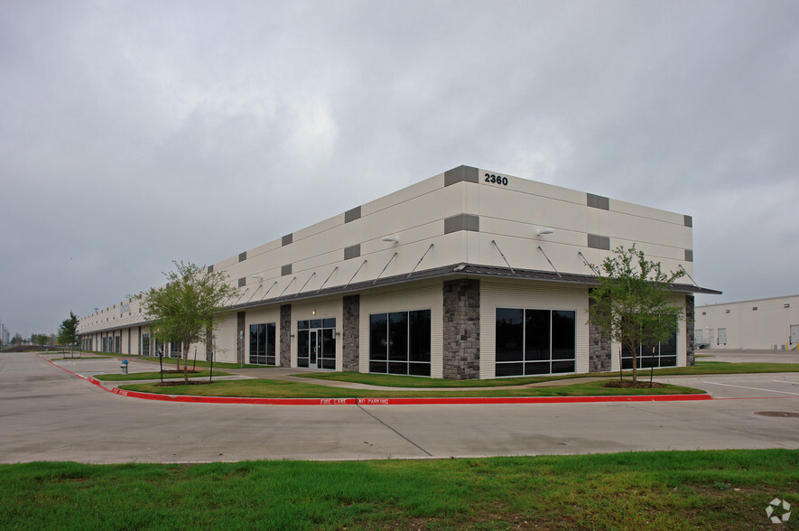 2350 Crist Rd, Garland, TX for lease - Building Photo - Image 1 of 7