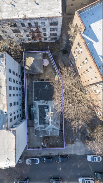 588 E 22nd St, Brooklyn, NY for sale - Building Photo - Image 2 of 5