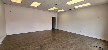 2600 S Cedar St, Lansing, MI for lease Interior Photo- Image 1 of 1