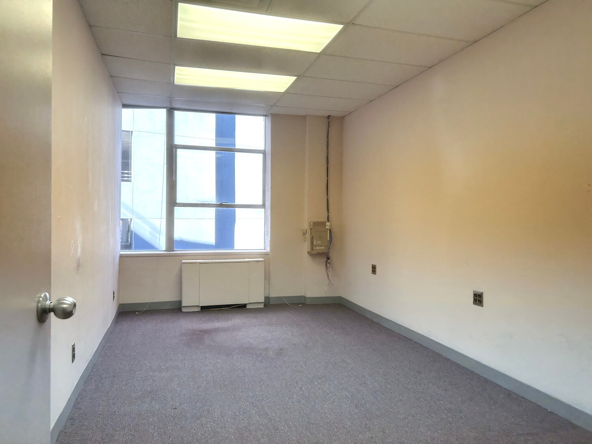 190 E Post Rd, White Plains, NY for lease Interior Photo- Image 1 of 6