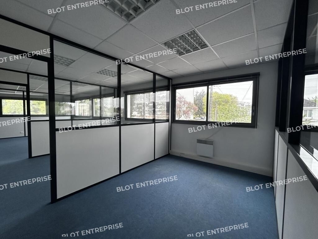 Office in Nantes for lease Interior Photo- Image 1 of 12