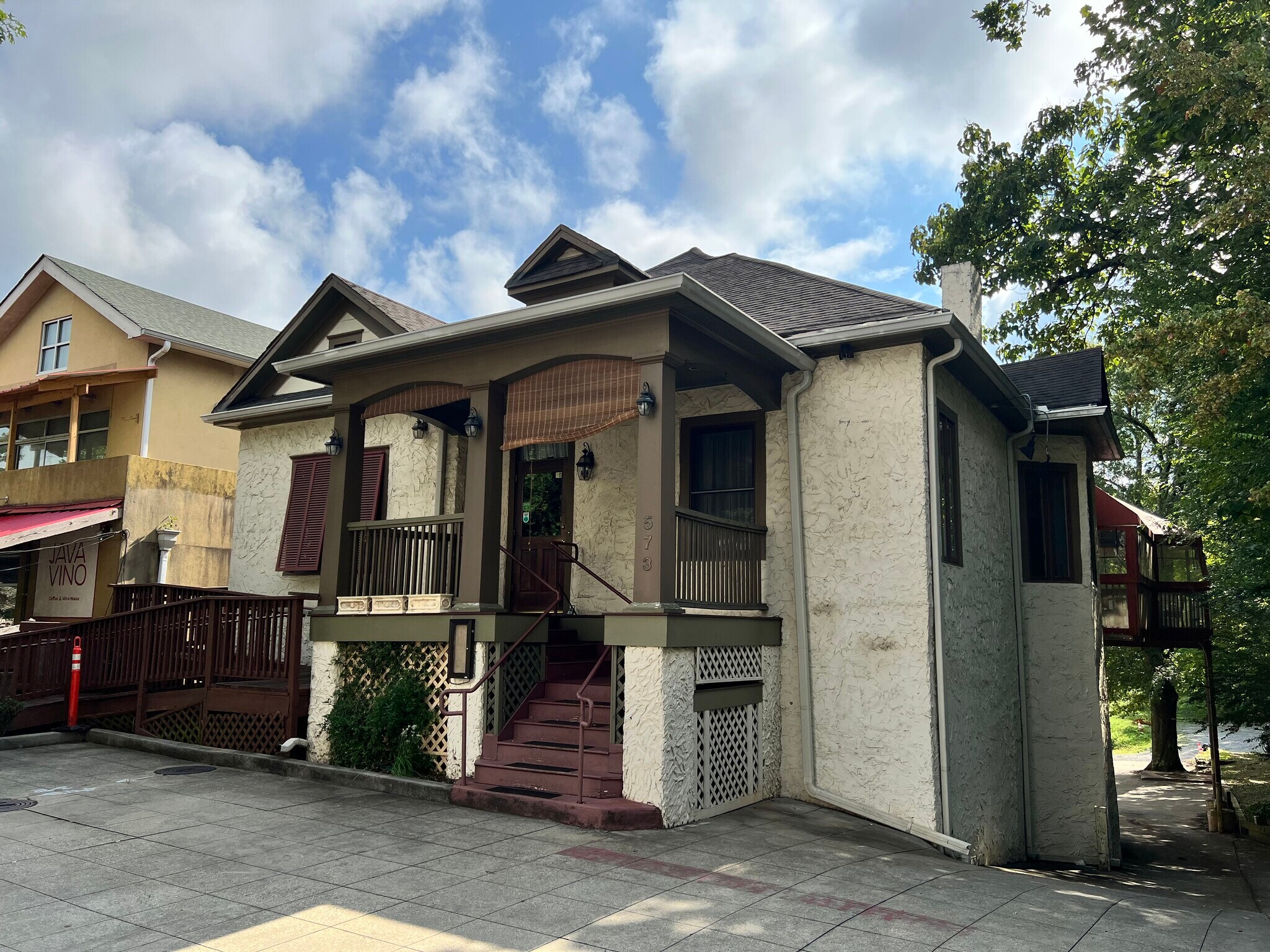 573 N Highland Ave NE, Atlanta, GA for sale Primary Photo- Image 1 of 1