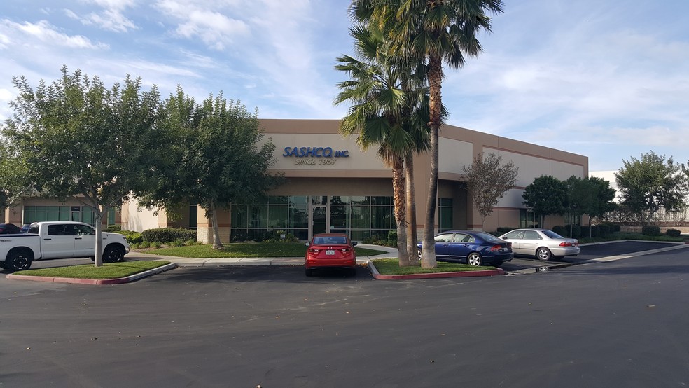 720 S Rochester, Ontario, CA for lease - Primary Photo - Image 1 of 7