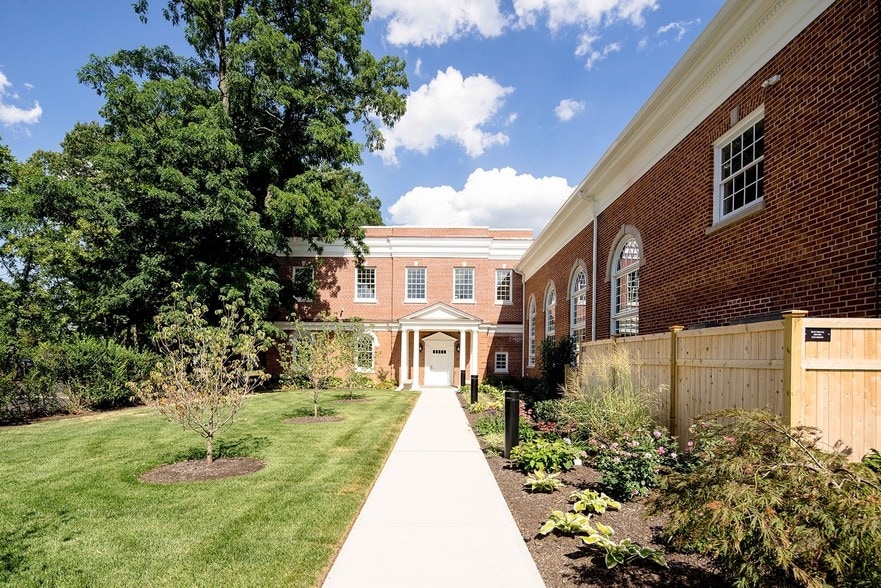 211 Broad St, Red Bank, NJ for lease - Building Photo - Image 3 of 8