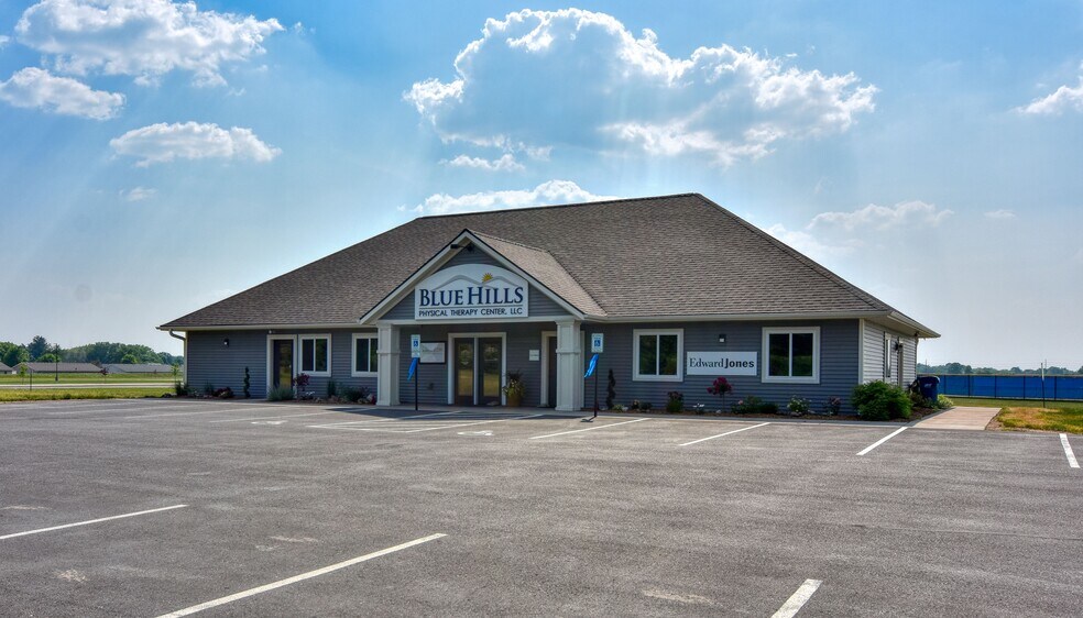 1070 N 1st St, Cameron, WI for sale - Primary Photo - Image 1 of 1