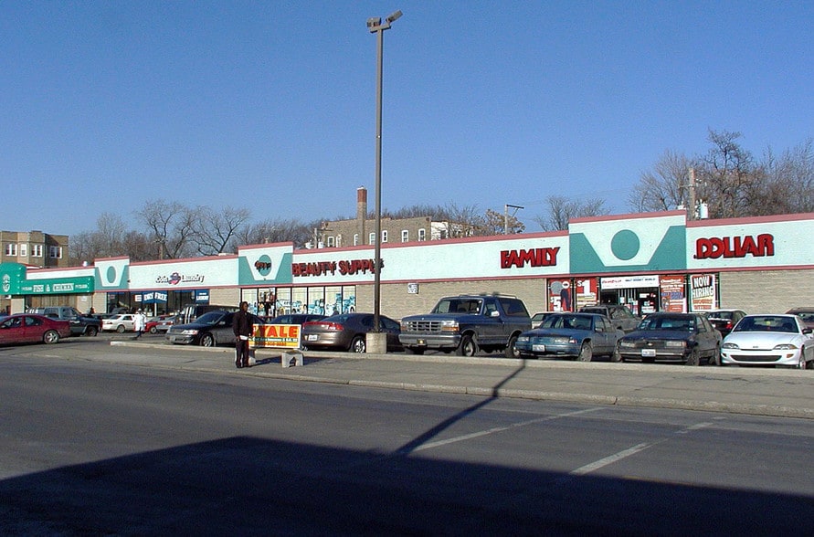 2600-2660 E 79th St, Chicago, IL for lease - Primary Photo - Image 1 of 4