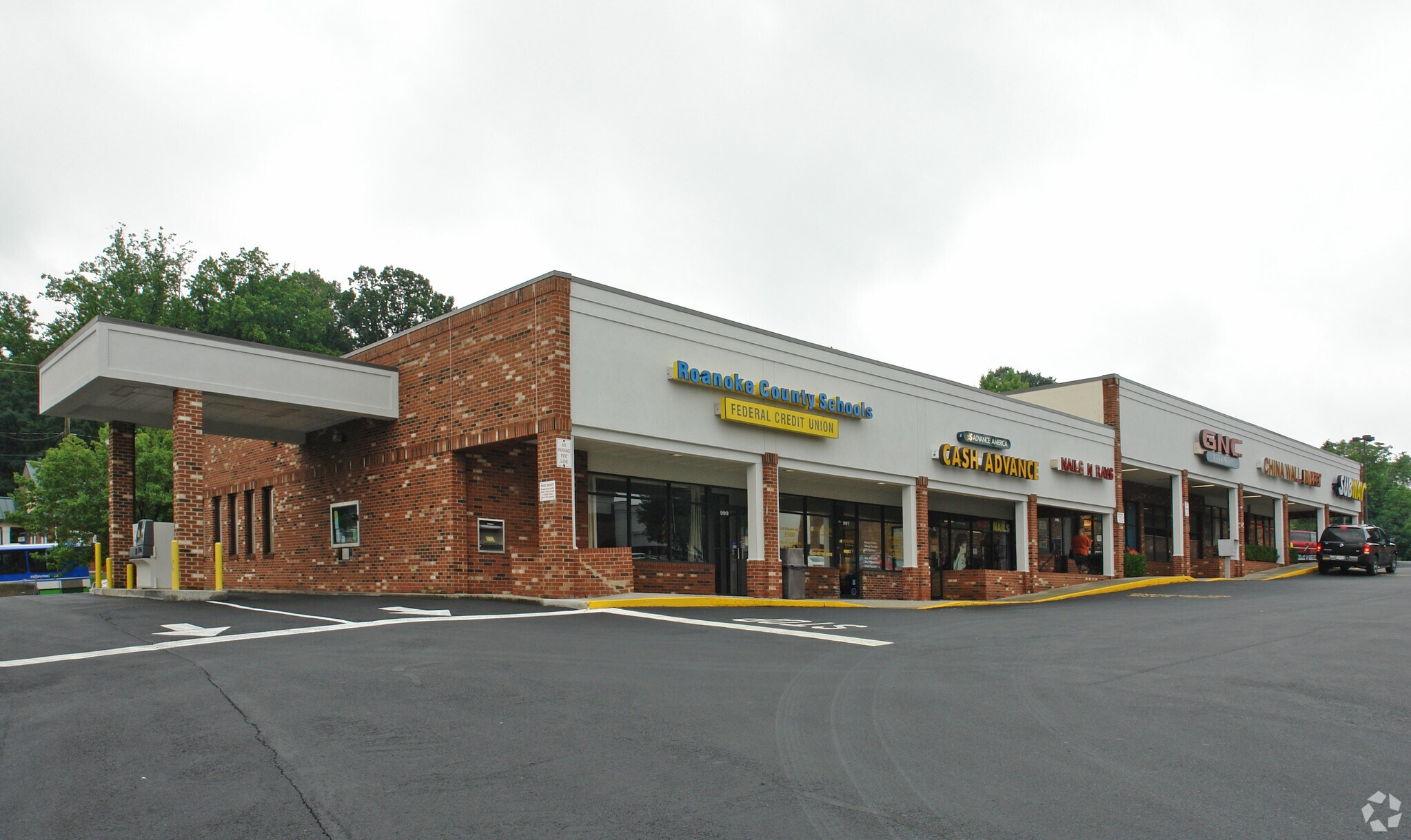 915999 Hardy Rd, Vinton, VA 24179 Lake Drive Plaza