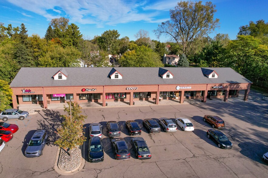 3320 E Lake Lansing Rd, East Lansing, MI for lease - Aerial - Image 1 of 7