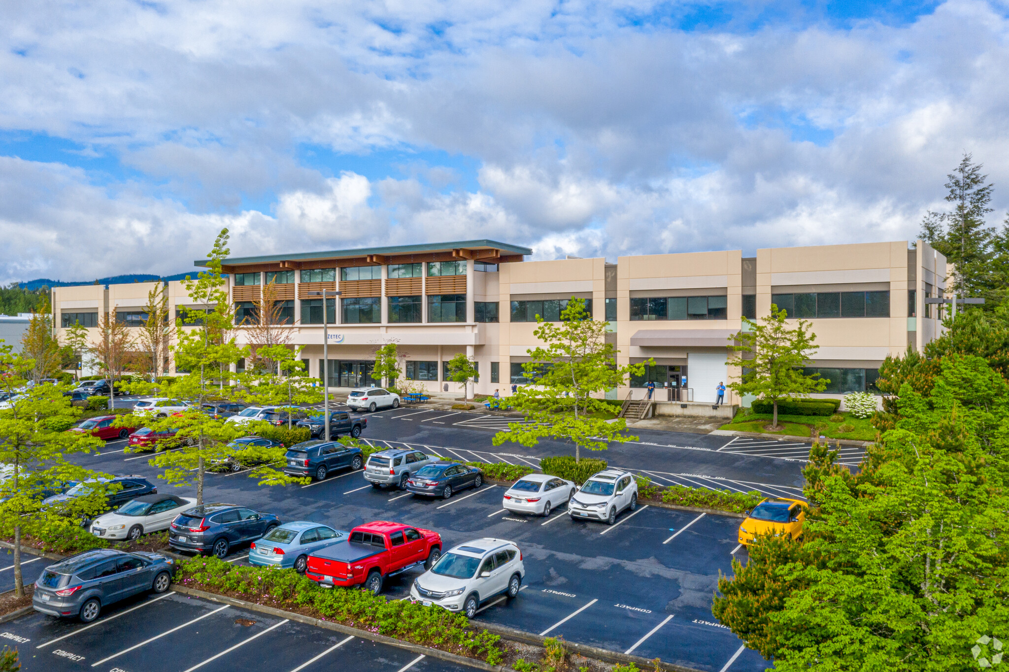 8226-8304 Bracken Pl SE, Snoqualmie, WA for lease Building Photo- Image 1 of 2