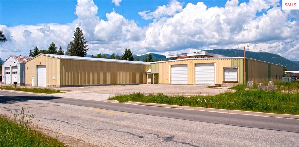 1301 Ontario St, Sandpoint, ID for sale - Building Photo - Image 1 of 8