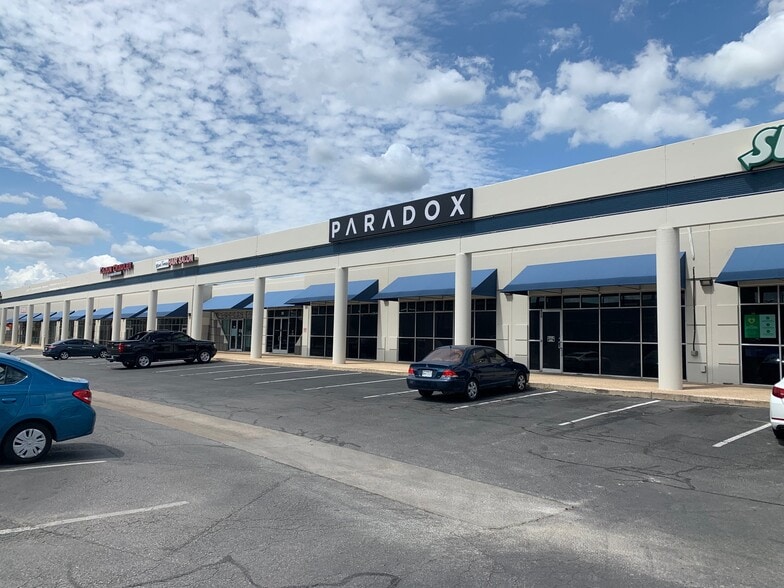 5545 NW Loop 410 Fwy, San Antonio, TX for lease - Building Photo - Image 2 of 5