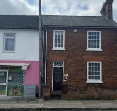 159 Cambridge St, Aylesbury for lease Building Photo- Image 1 of 2