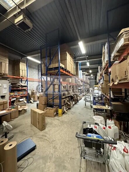 Industrial in Le Blanc-Mesnil for lease - Interior Photo - Image 3 of 4