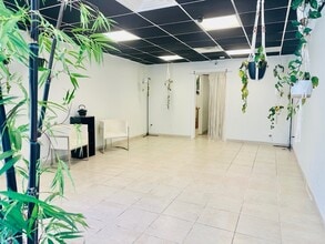 4242 N Federal Hwy, Fort Lauderdale, FL for lease Interior Photo- Image 2 of 2